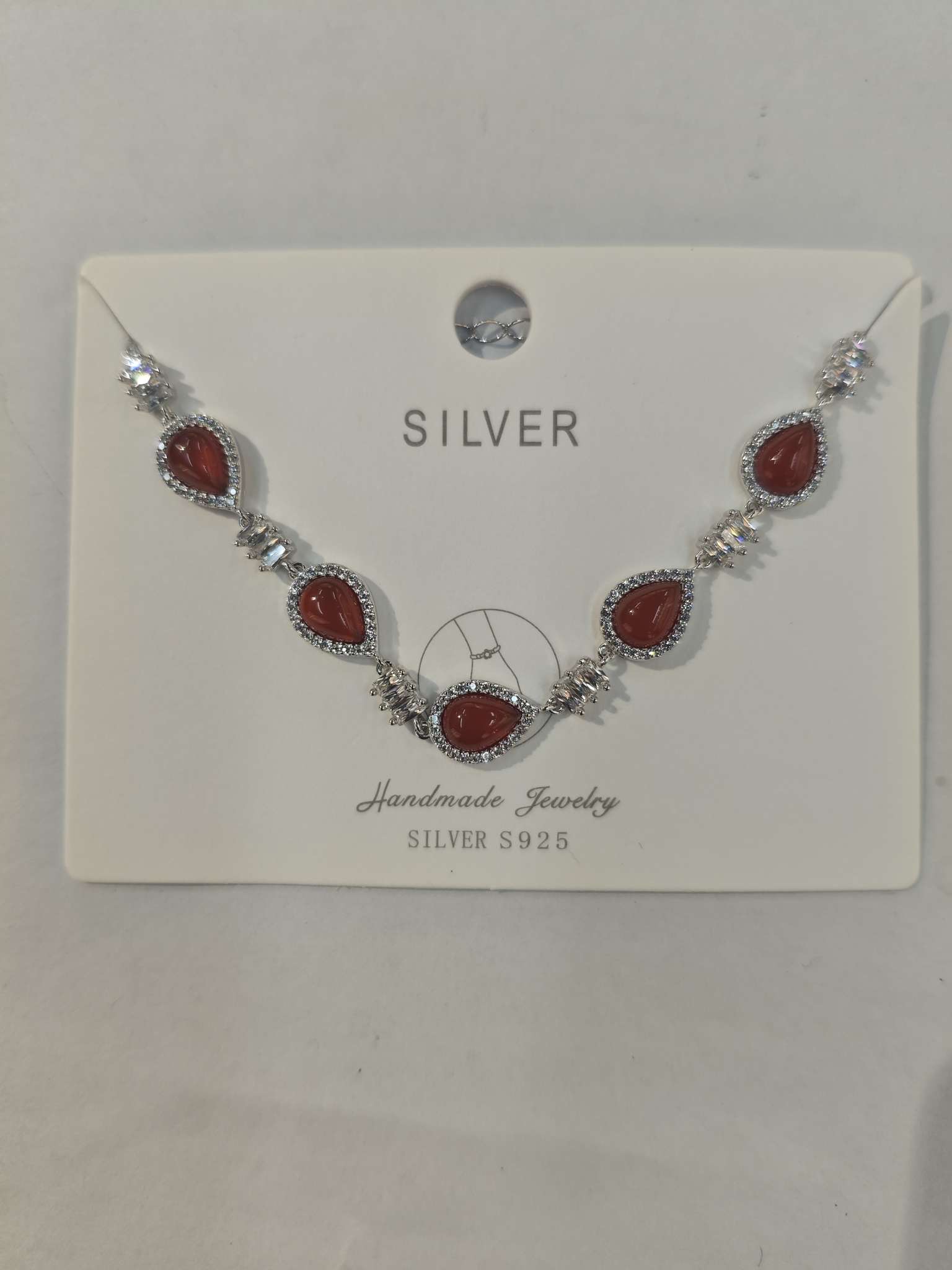 S925 silver bracelet with carnelian teardrop-shaped elegant and fashionable silver bracelet Application Scenario