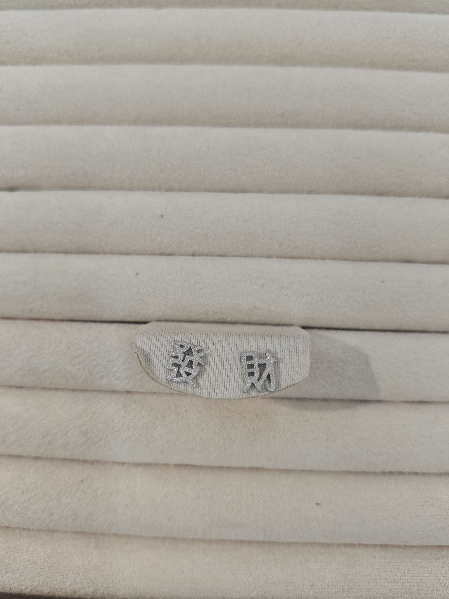 S925 sterling silver ear studs for ear piercing and prosperity silver ear studs earrings Application Scenario