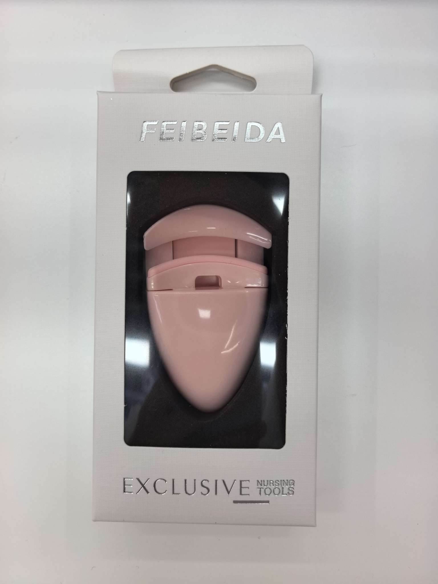 Portable mini eyelash curler, local eyelash curling and styling device, false eyelash assistant, beauty tool Application Scenario