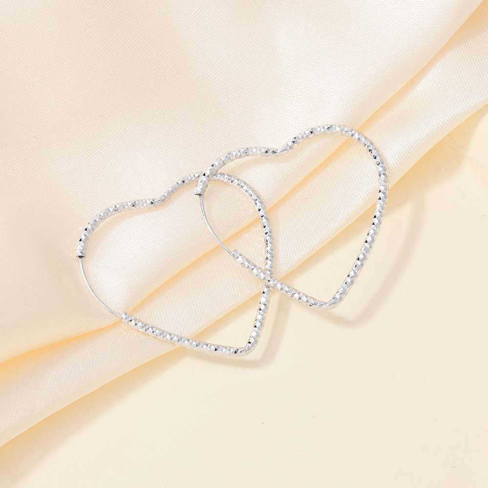 French S925 silver ear ring jewelry, light luxury and simple earrings, fashionable and versatile, love earrings