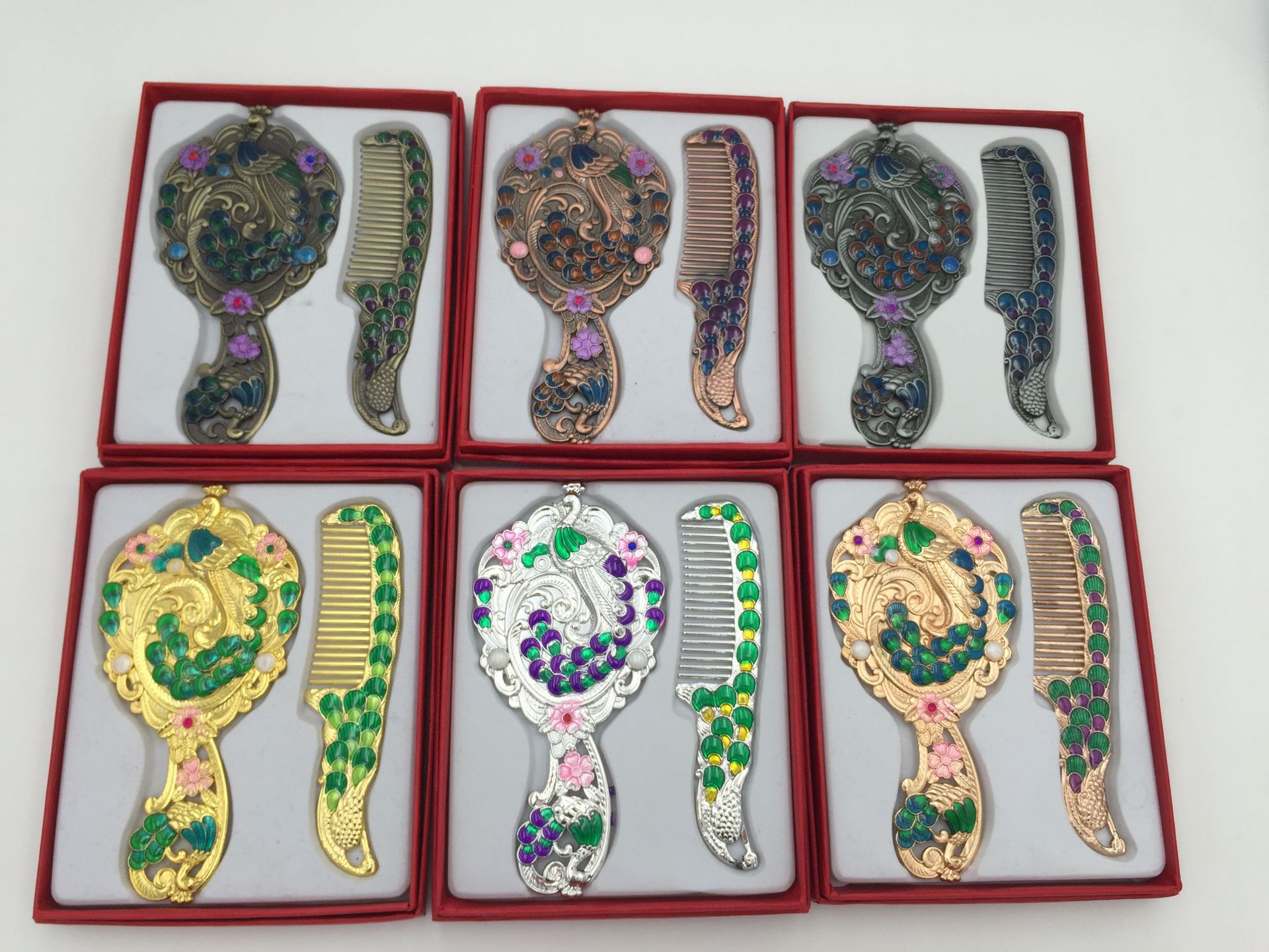Russian tin-colored metal makeup mirror comb set, retro small peacock handle gift, portable