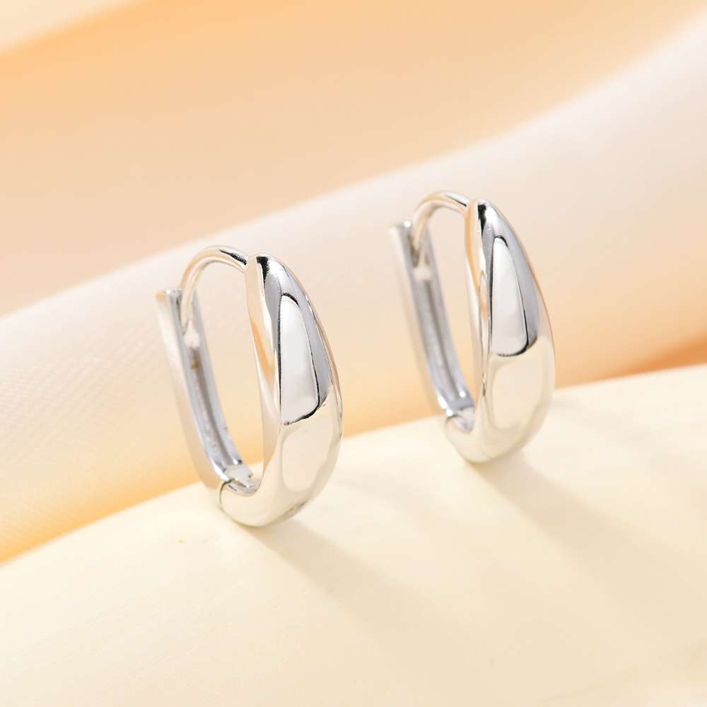 French S925 silver ear ring jewelry, light luxury design, U-shaped fashionable and versatile earrings with ear holes
