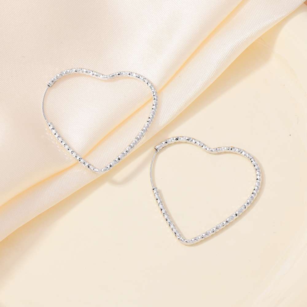 French S925 silver ear ring jewelry, light luxury and simple earrings, fashionable and versatile, love earrings Specification image