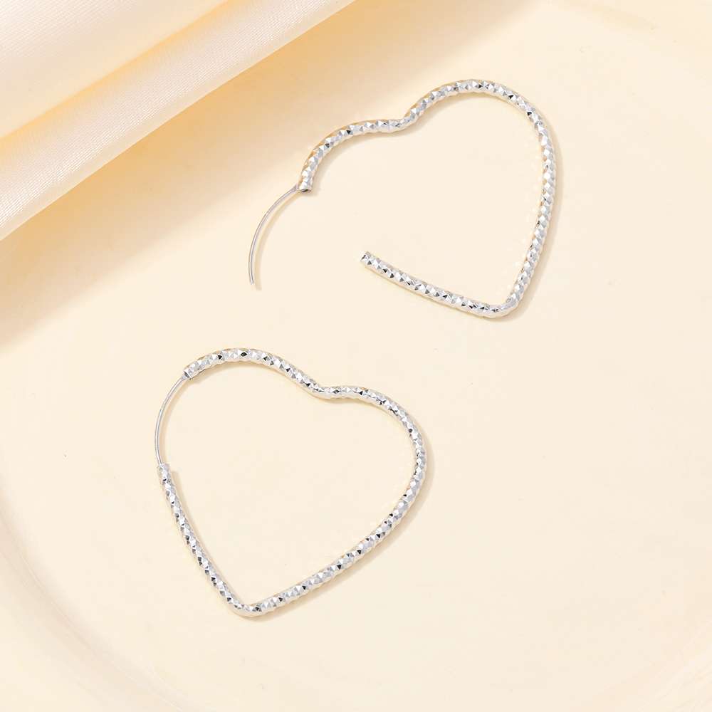French S925 silver ear ring jewelry, light luxury and simple earrings, fashionable and versatile, love earrings details Picture