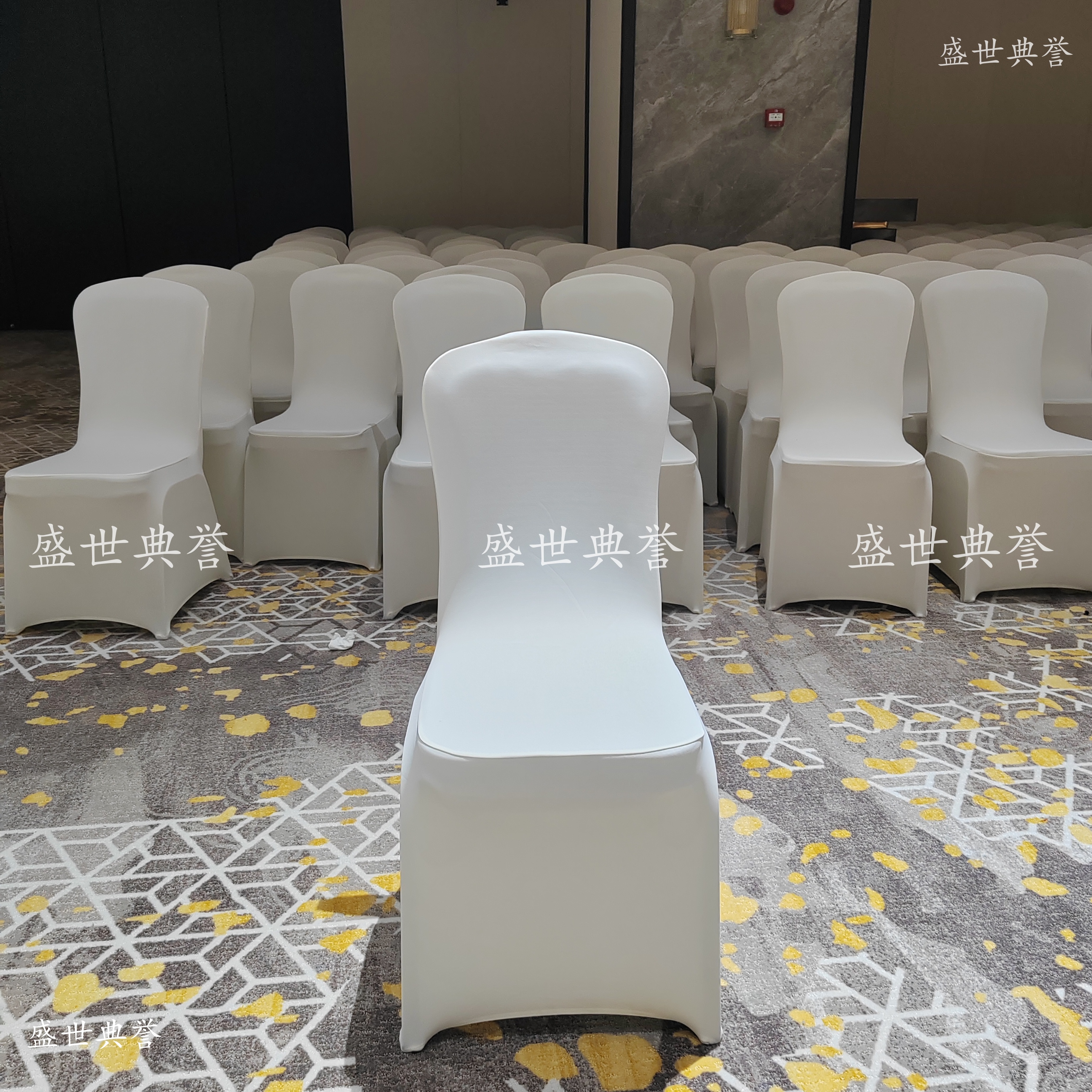 Shaoxing foreign trade export thickened elastic chair covers, hotel and catering linen, wedding banquet air layer stretchable elastic chair covers