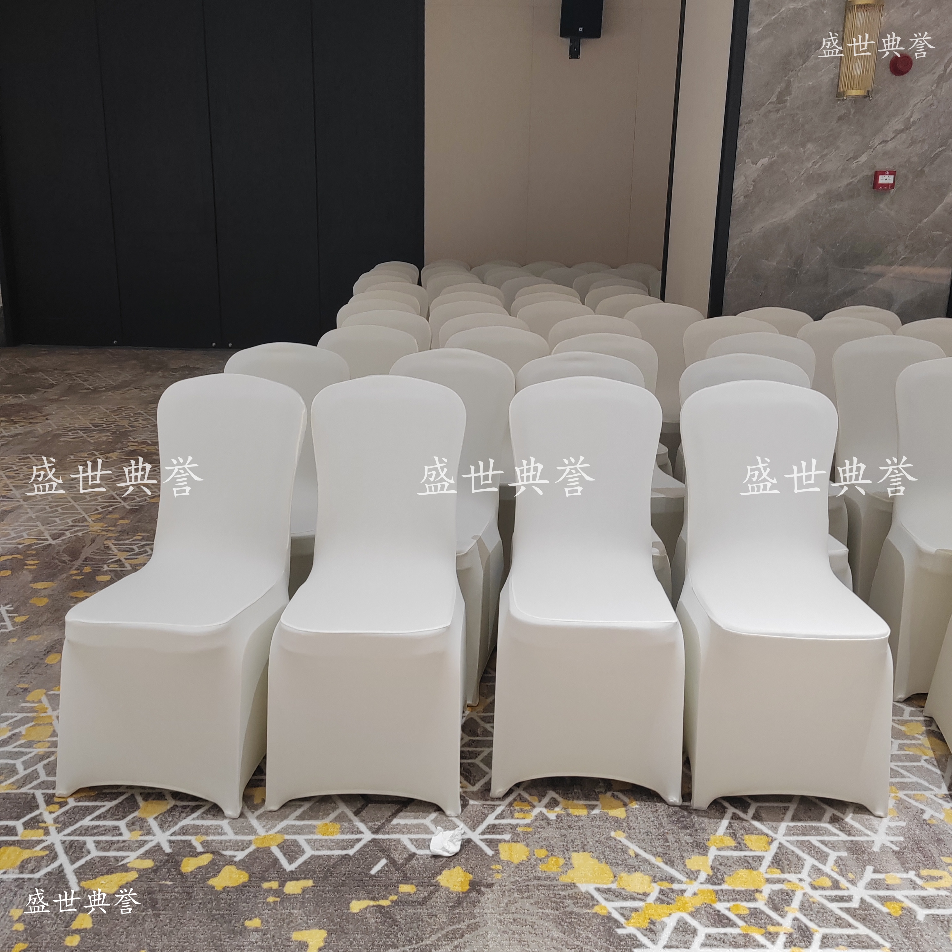Shaoxing foreign trade export thickened elastic chair covers, hotel and catering linen, wedding banquet air layer stretchable elastic chair covers Application Scenario