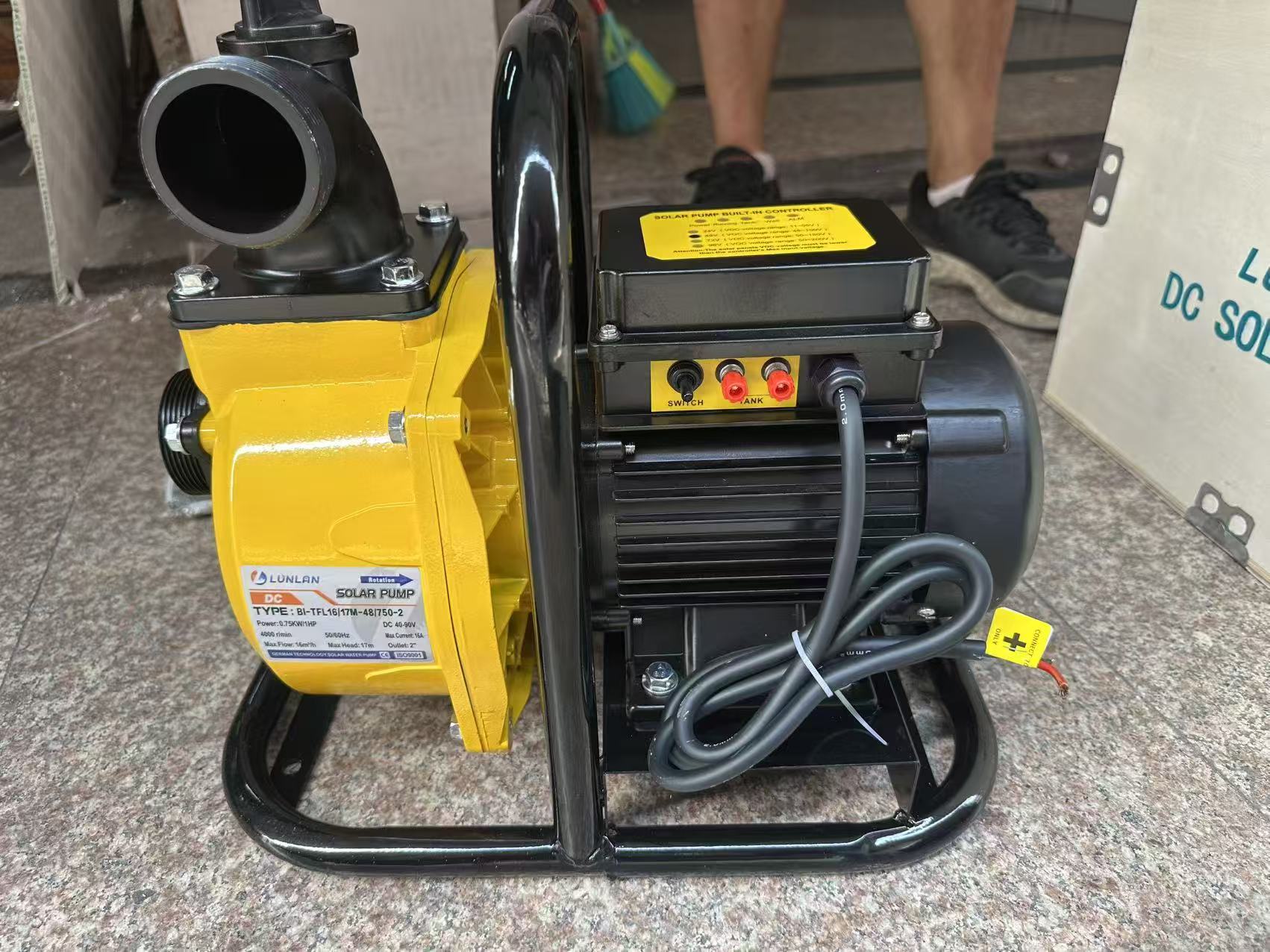 LUNLAN DC 750W brushless solar agricultural and household irrigation electric water pumping DC water pump