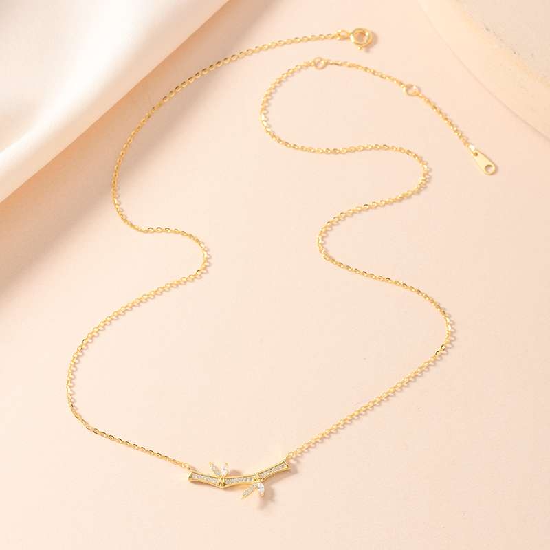 The new S925 silver necklace is fashionable, stylish and versatile. It is a bamboo bud high gold silver necklace details Picture
