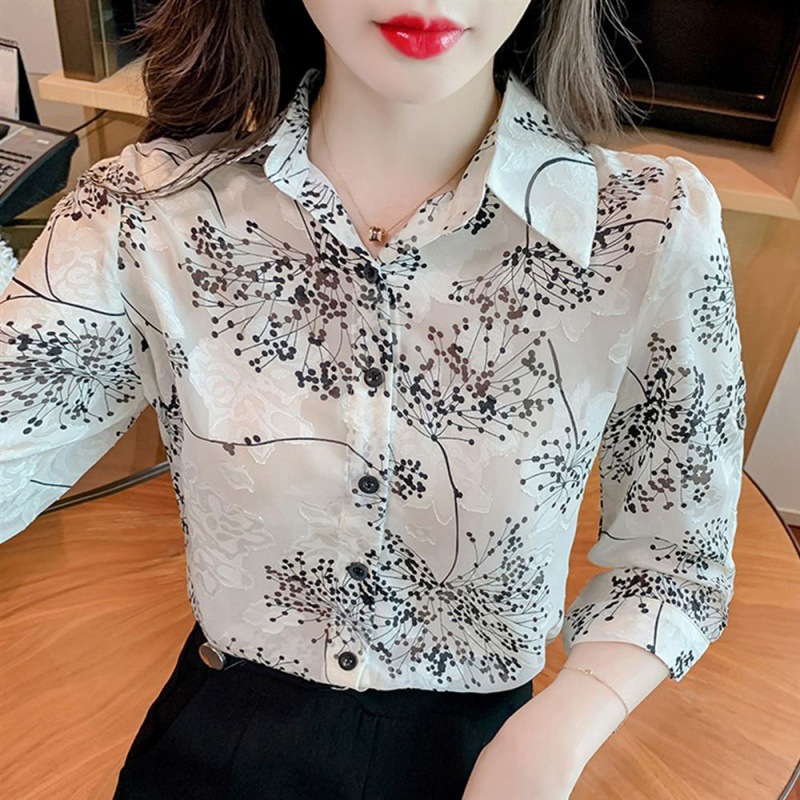 2026 New summer three-quarter sleeve chiffon shirt for women, stylish short-sleeved shirt for ladies, elegant little shirt full figure