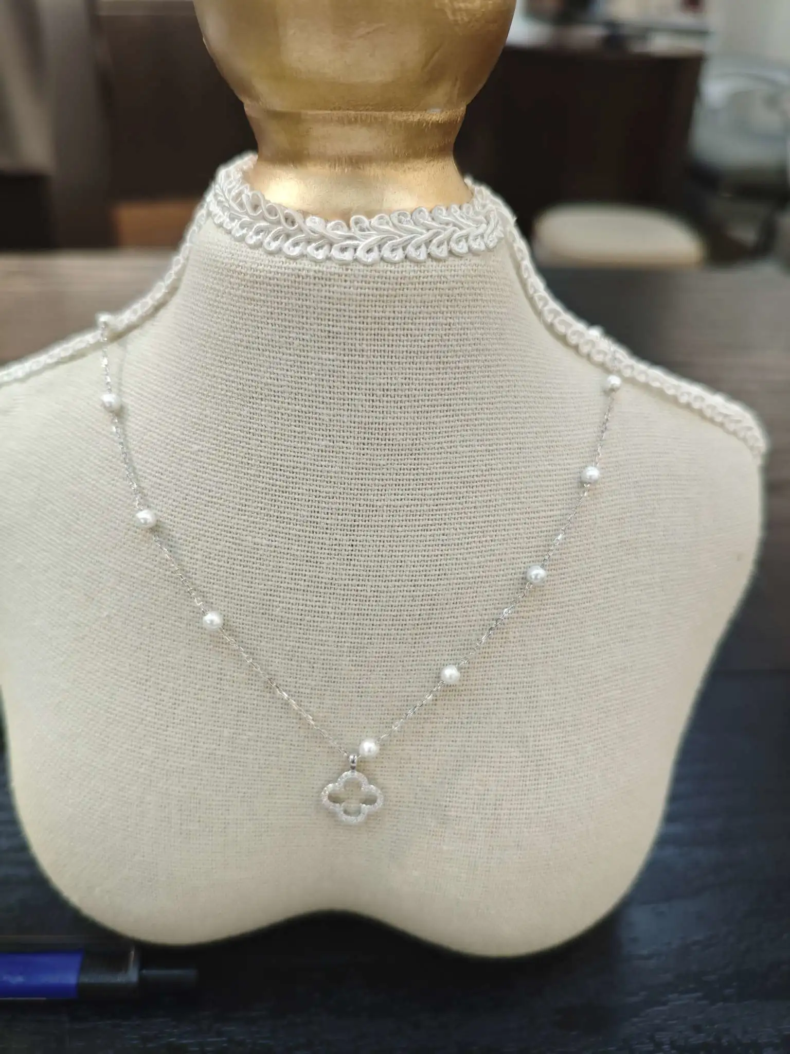 Influential Accessory S925 sterling silver collarbone chain, fashionable accessory, trendy, versatile and personalized necklace, pearl four-leaf clover pendant necklace detail image 2