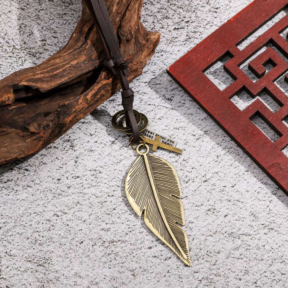 Retro distressed leather rope necklace, Bohemian-style feather bull head pendant, denim style personalized accessory wholesale necklace Specification image