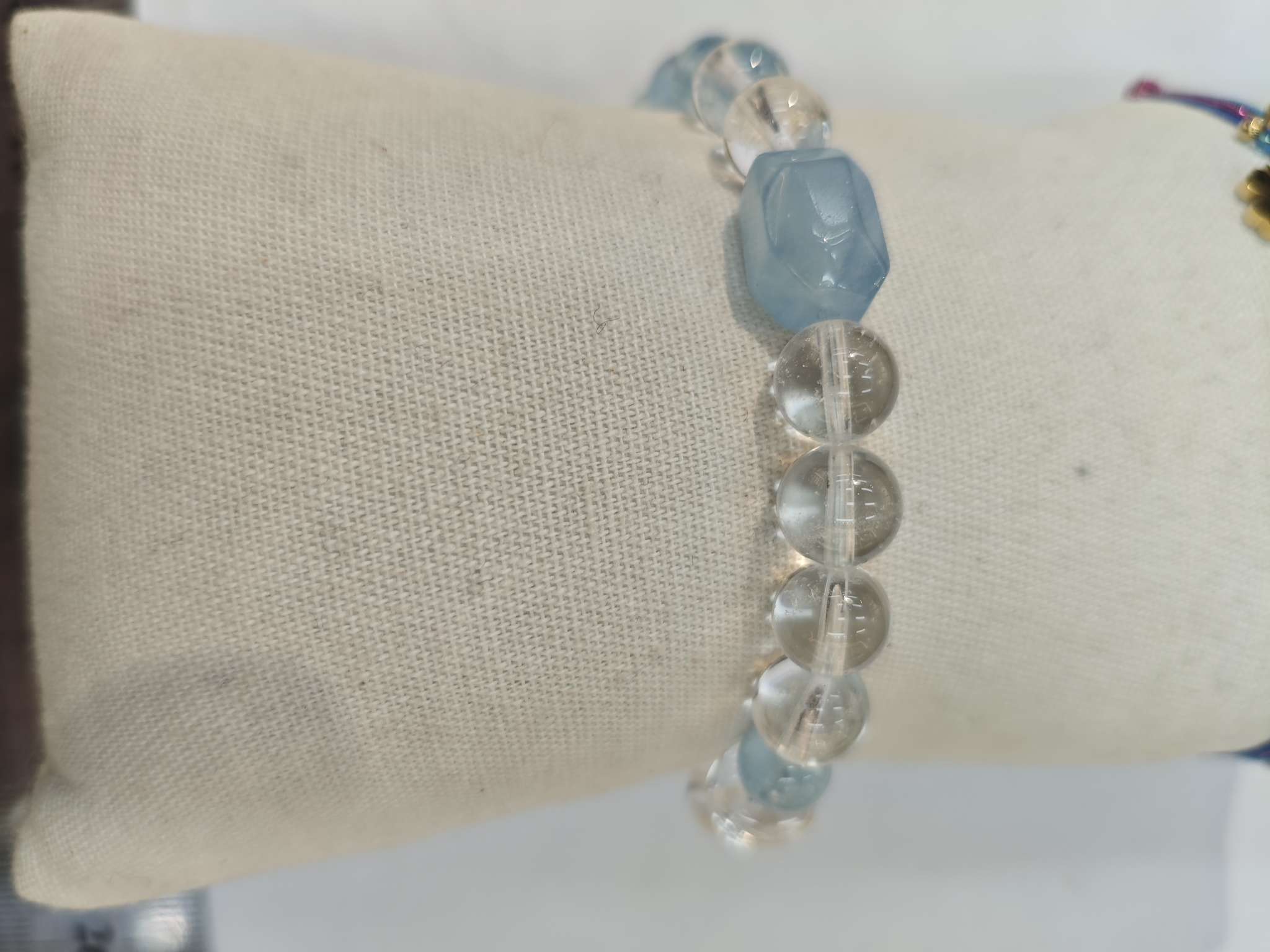 Influencia cristal natural mar azul con forma de luna mano cadena de perlas de cristal pulsera de cristal natural detail image 2