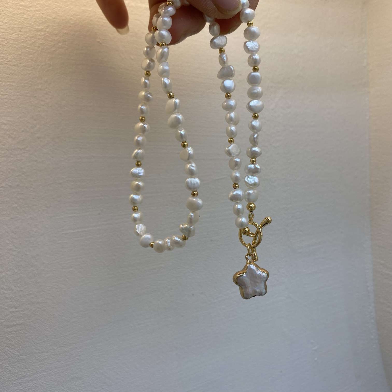 2026 New natural Baroque pearl pendant necklace, fashionable and youthful star square simple luxury collarbone chain