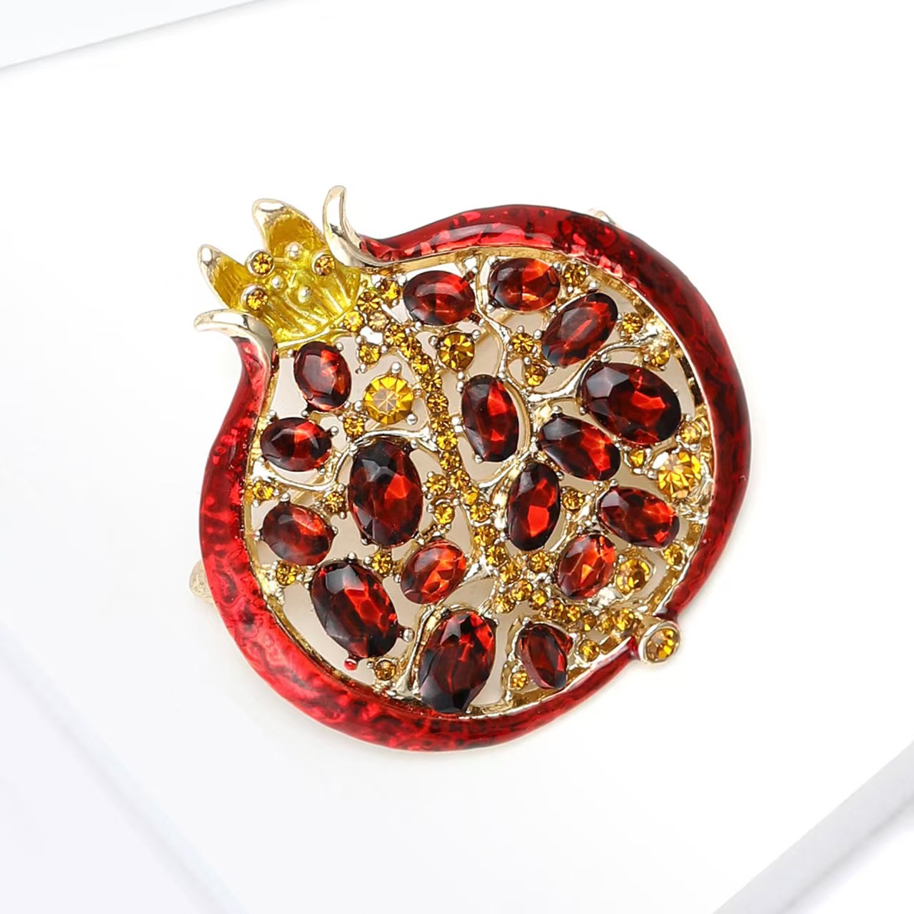Hot-selling enamel oil drip pomegranate fruit brooch, overcoat, suit jacket, corsage factory direct sales, versatile details Picture