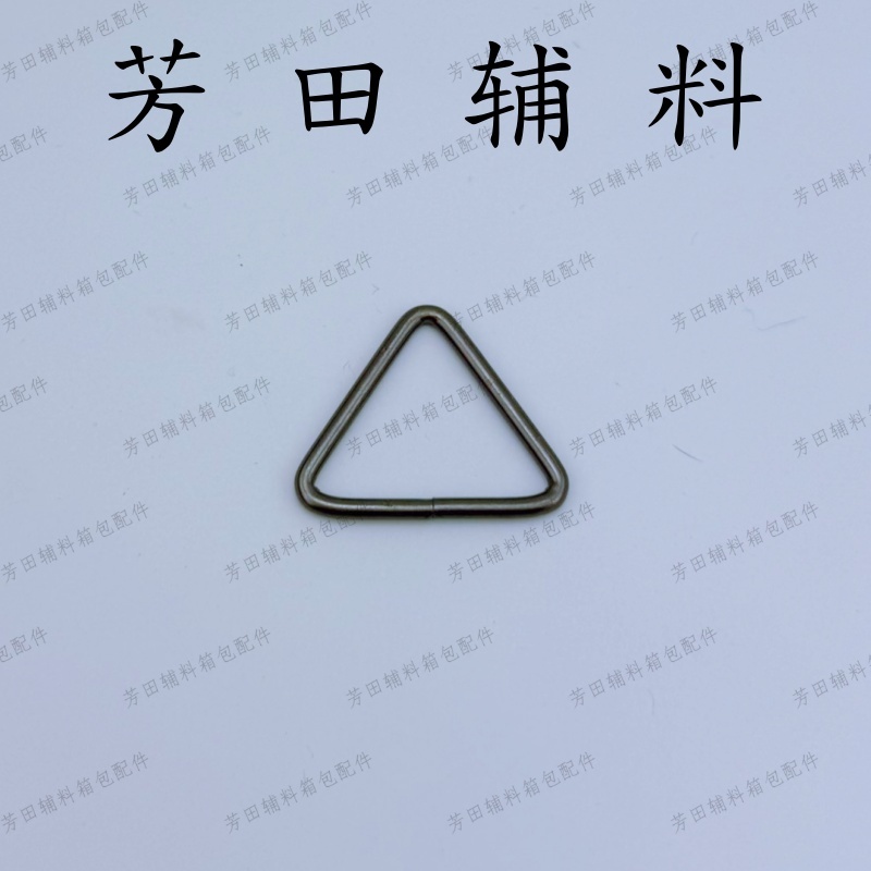 (32) مثلثات داخلية، أزرار وأحذية، وقطع غيار معدنية من أجل الزخرفة Specification image