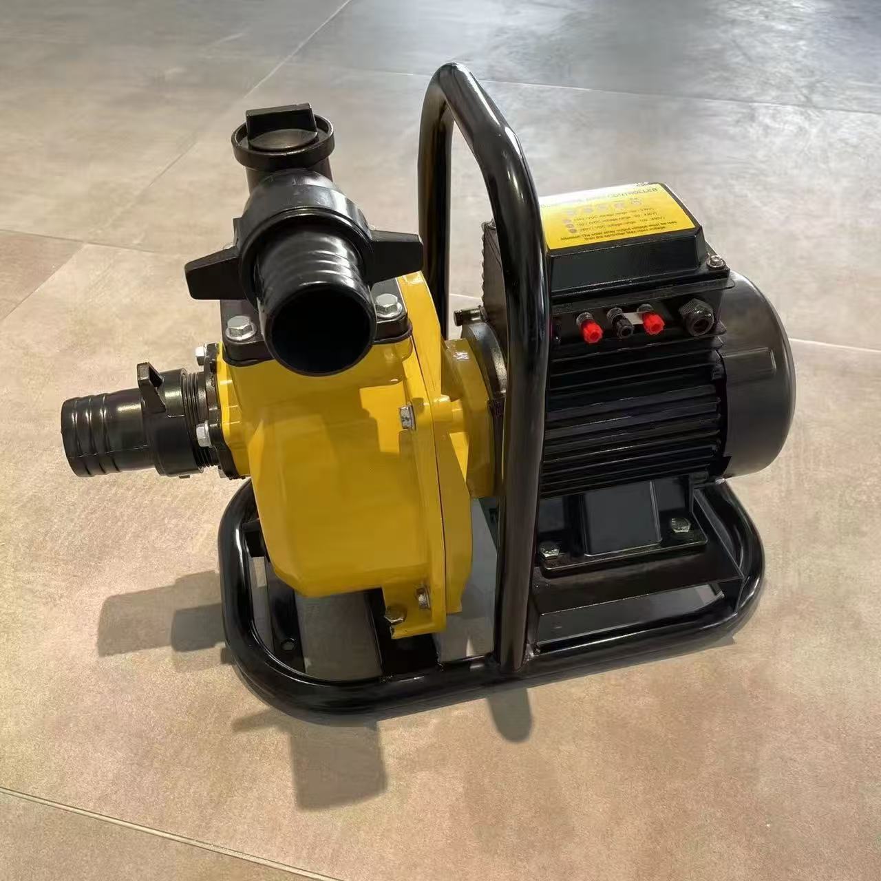LUNLAN DC 600W DC brushless solar water pump, DC brushless automatic control high-flow household irrigation water pump Application Scenario