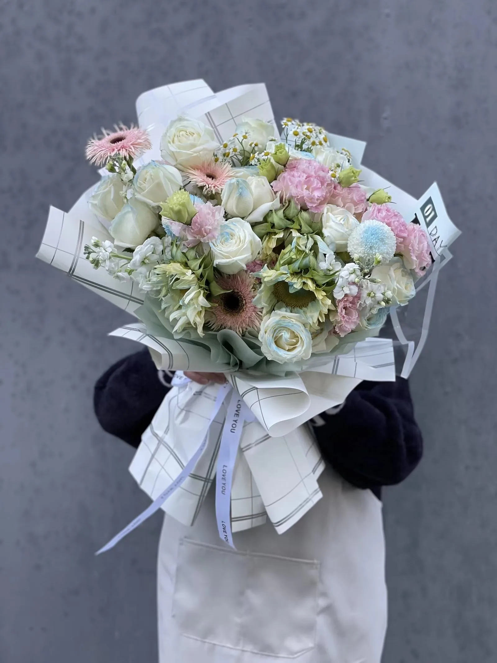Flower wrapping paper: Gege is a waterproof paper used for artificial flower and fake flower gift packaging. detail image 10