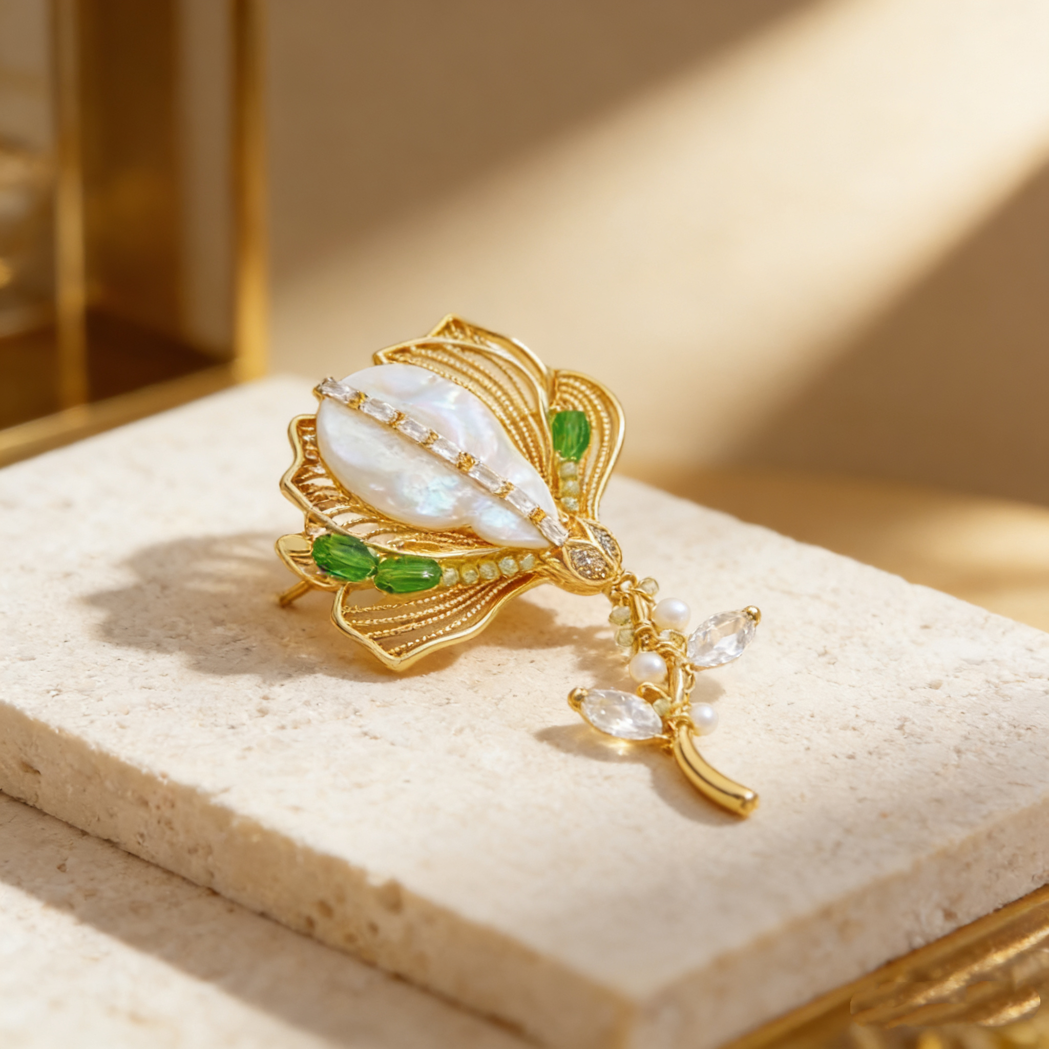 Pearl flower brooch, Baroque pearl brooch, decorative Chinese trend brooch, retro accessory brooch, ladies' waist-cinching fashion Christmas brooch gift, Chinese style XZ086046