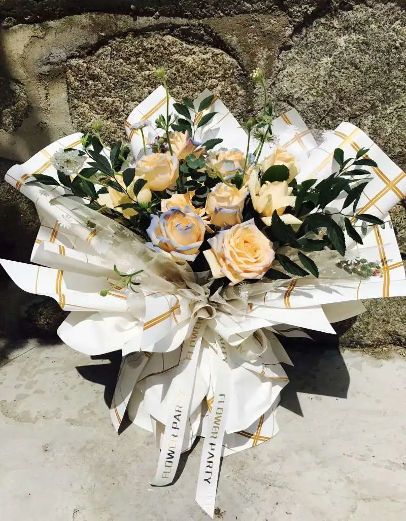 Flower wrapping paper: Gege is a waterproof paper used for artificial flower and fake flower gift packaging. detail image 8