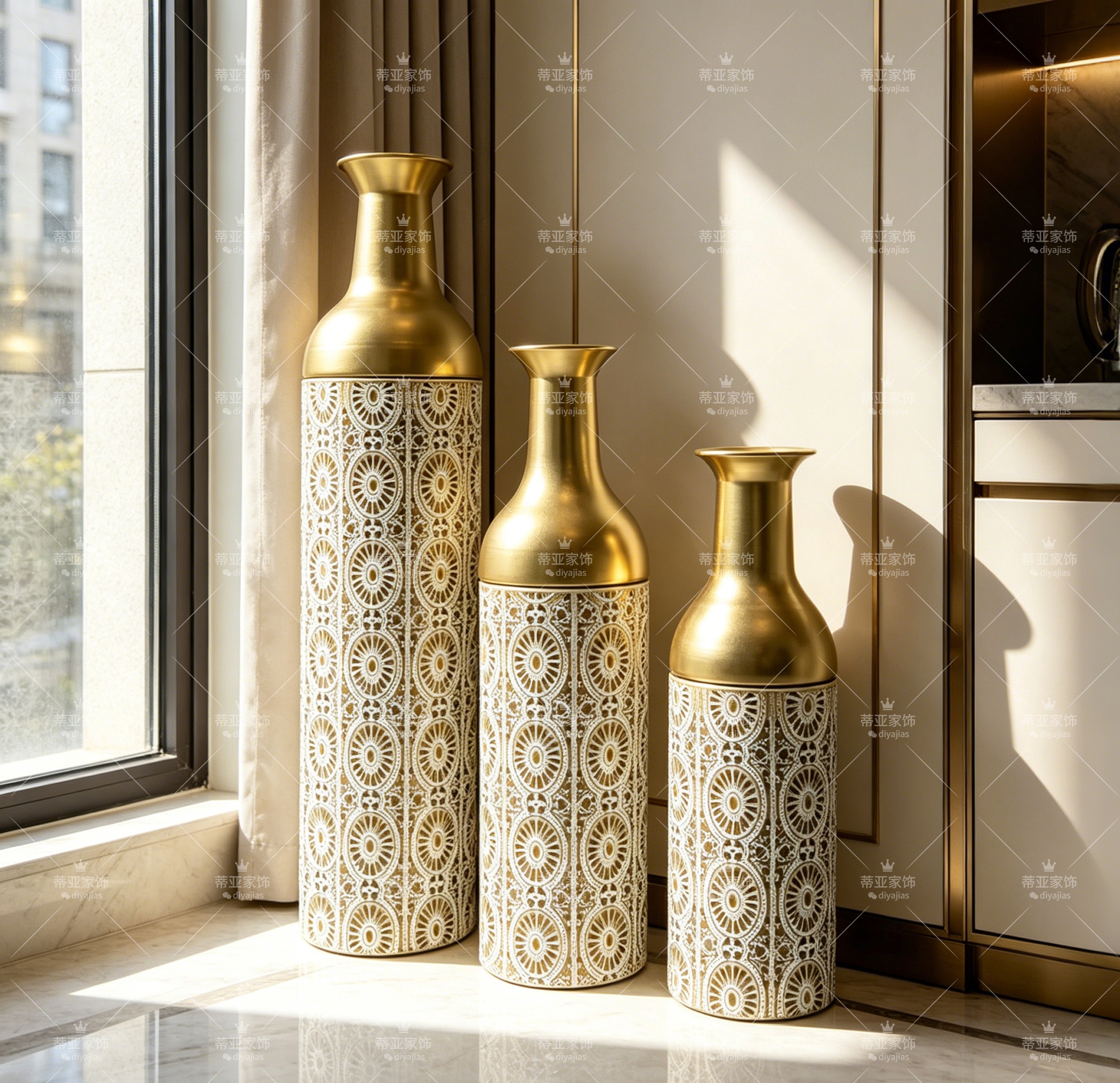 The iron vase decoration is light luxury