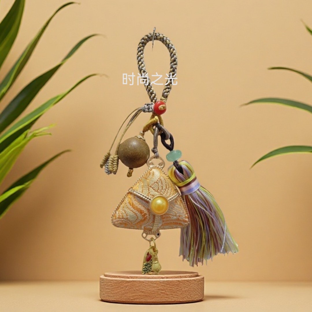 简约时尚饰品宋锦挂饰其他药香珠挂件成品金属质感个性装饰 detail image 6