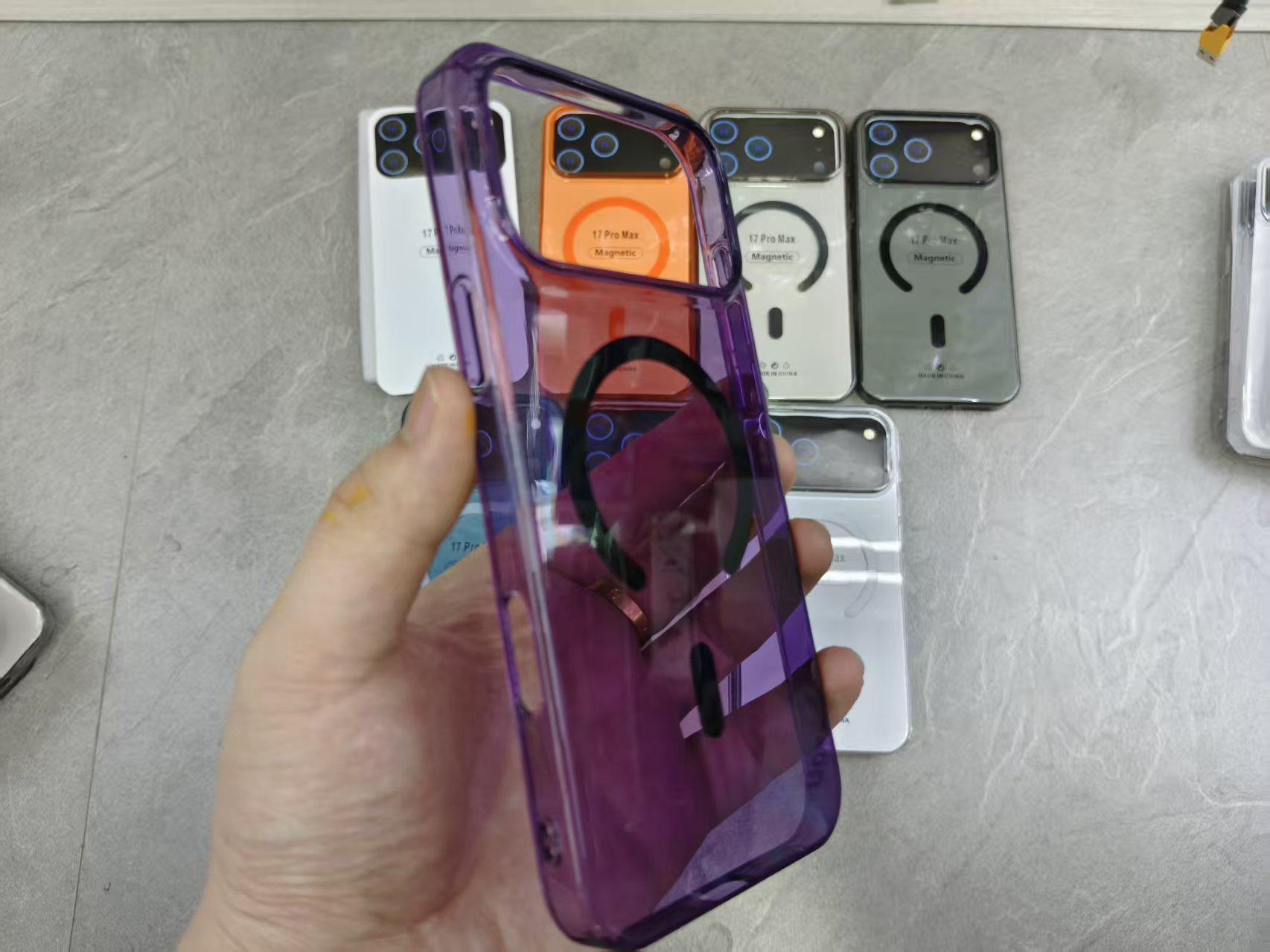 غلاف محمول محمي من طراز IP17PROMA Specification image