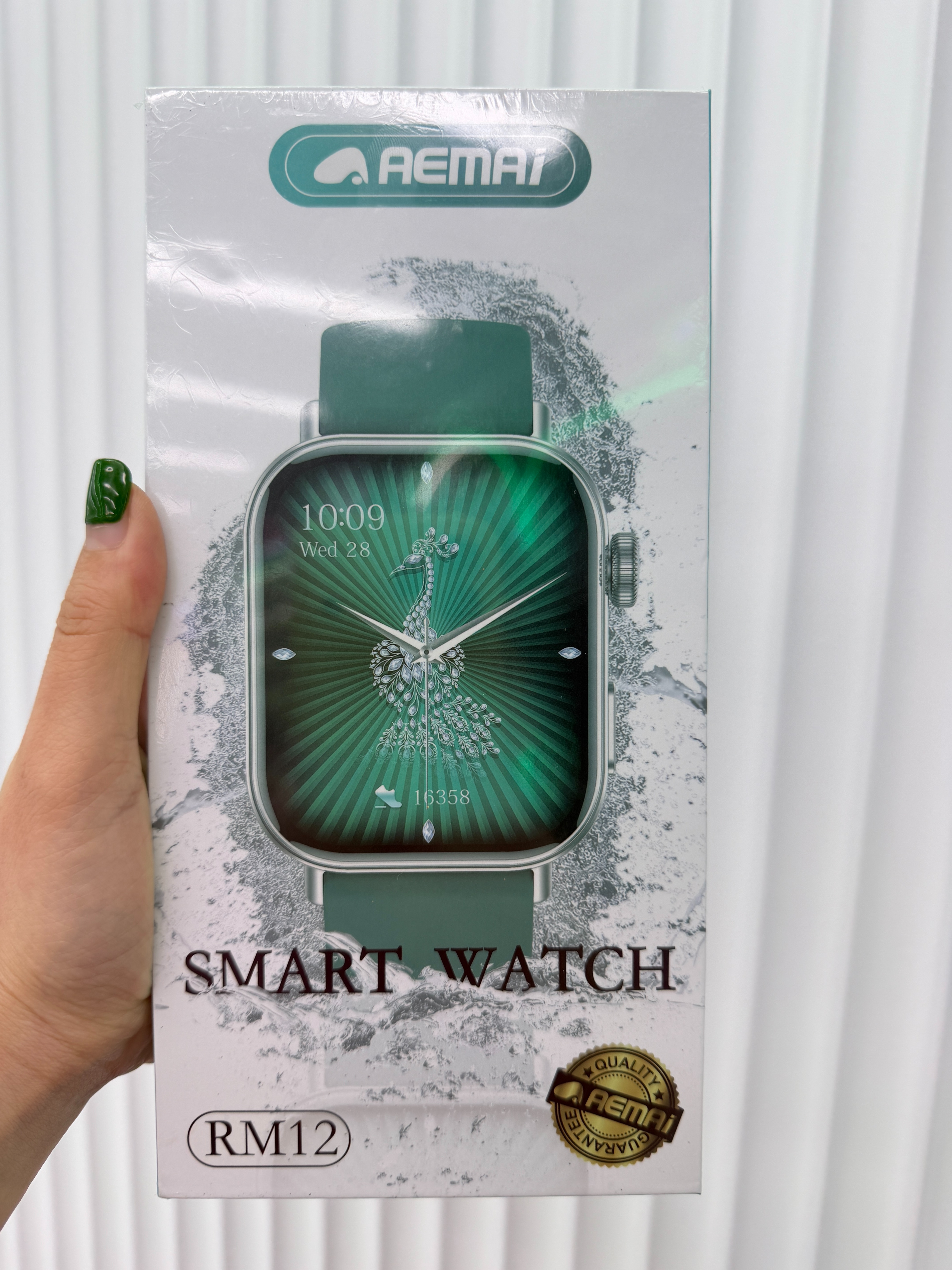 The RM12 smartwatch supports call positioning and heart rate monitoring details Picture
