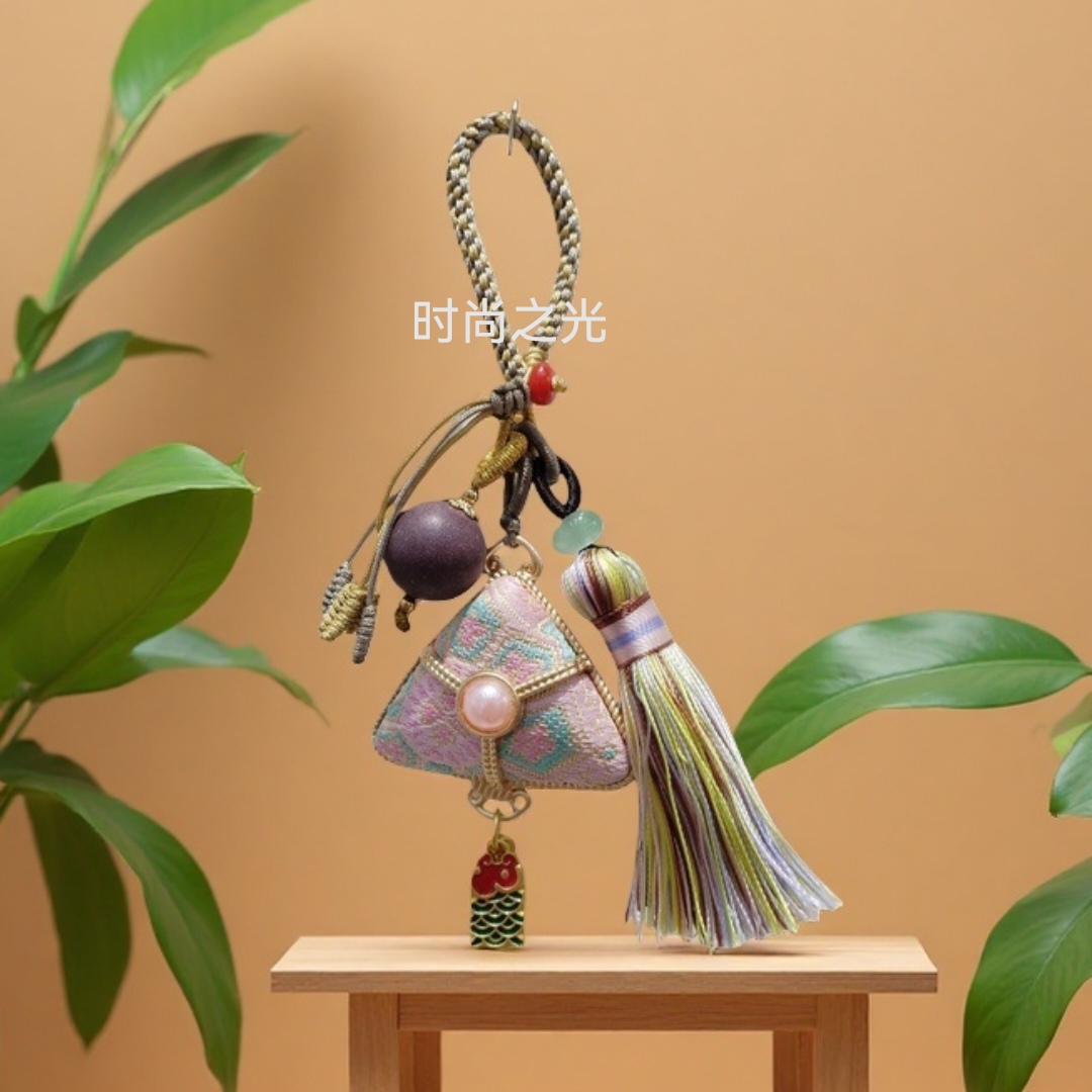 简约时尚饰品宋锦挂饰其他药香珠挂件成品金属质感个性装饰 detail image 10