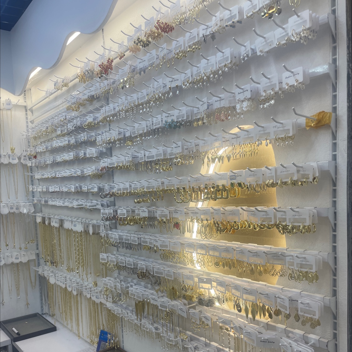 Xinxuan Accessories describe pic - 1