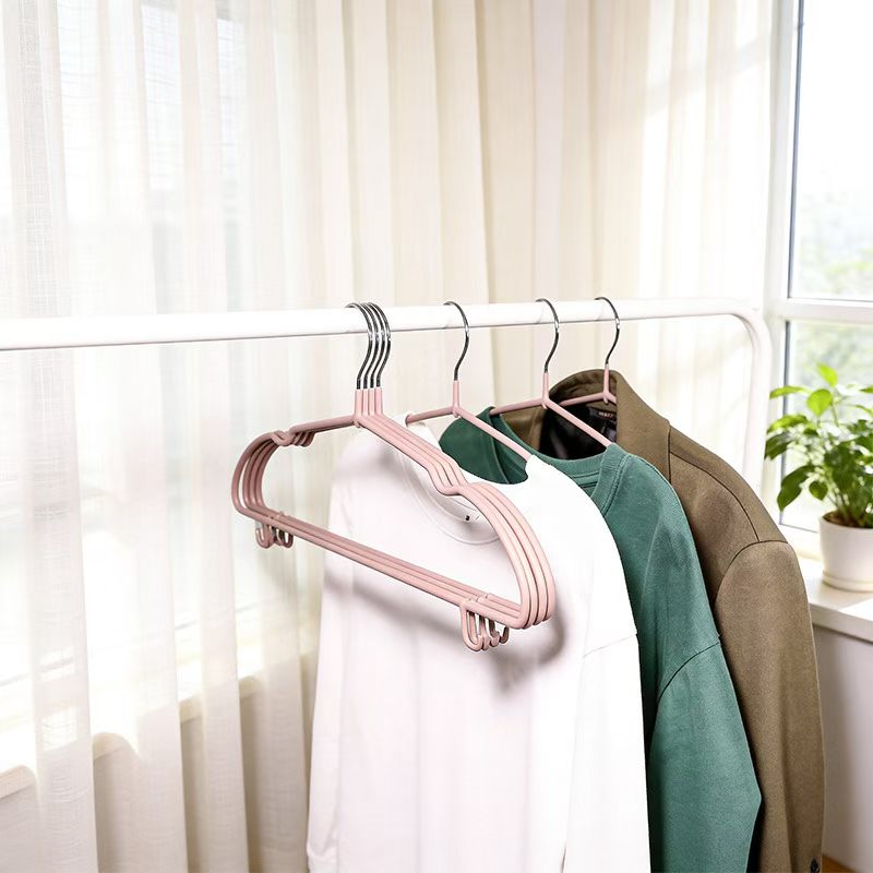 Item No. : 1204 Resin Anti-slip Hanger Size: 4.0 Diameter 60g 43 cm Material: Hollow Iron Wire +PVC impregnation liquid One piece 50 sets 400 detail image 2