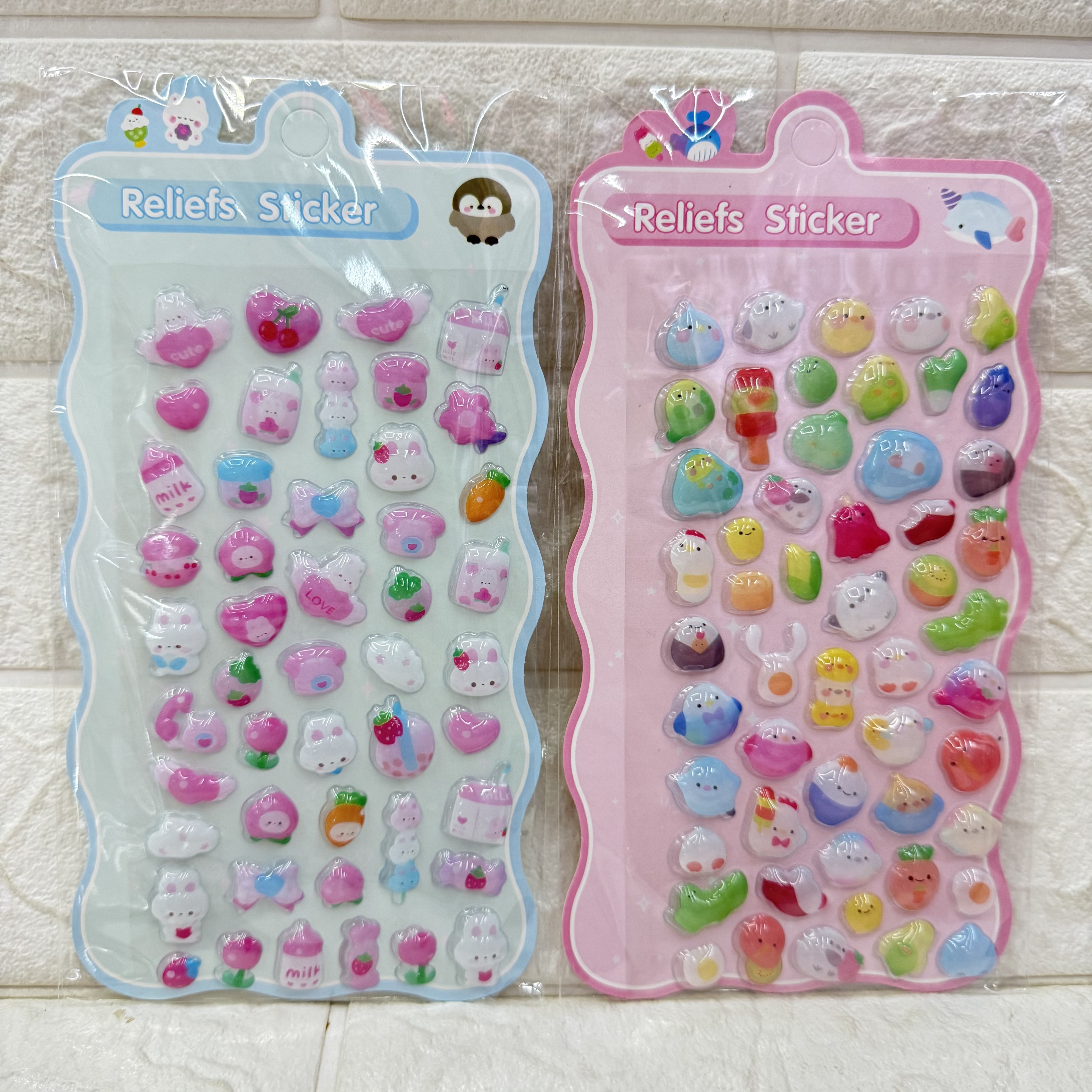 Cartoon 3D relief stickers, cute animal diy mobile phone decoration stickers, three-dimensional relief solid stickers Application Scenario