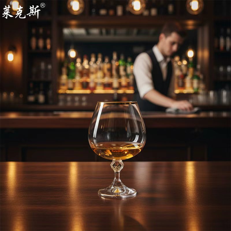源头工厂直销无铅水晶酒具，涵盖红酒杯、醒酒器、白酒杯等套装，手工雕刻描金吧 KTV 商用及家庭聚会品鉴欧式高档无铅水晶高脚杯 Specification drawing