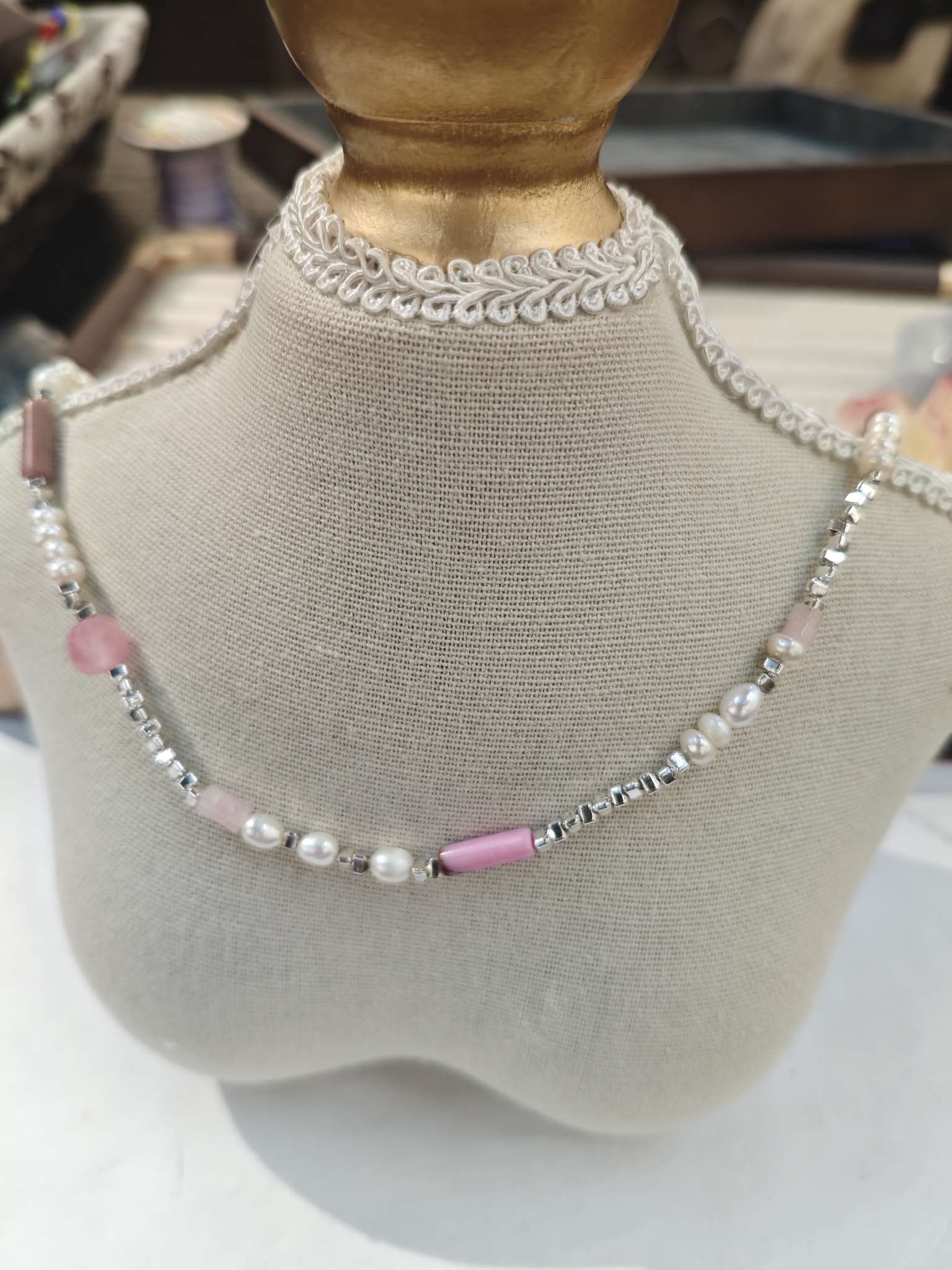 New necklace, fashionable and elegant pearl + natural stone silver necklace