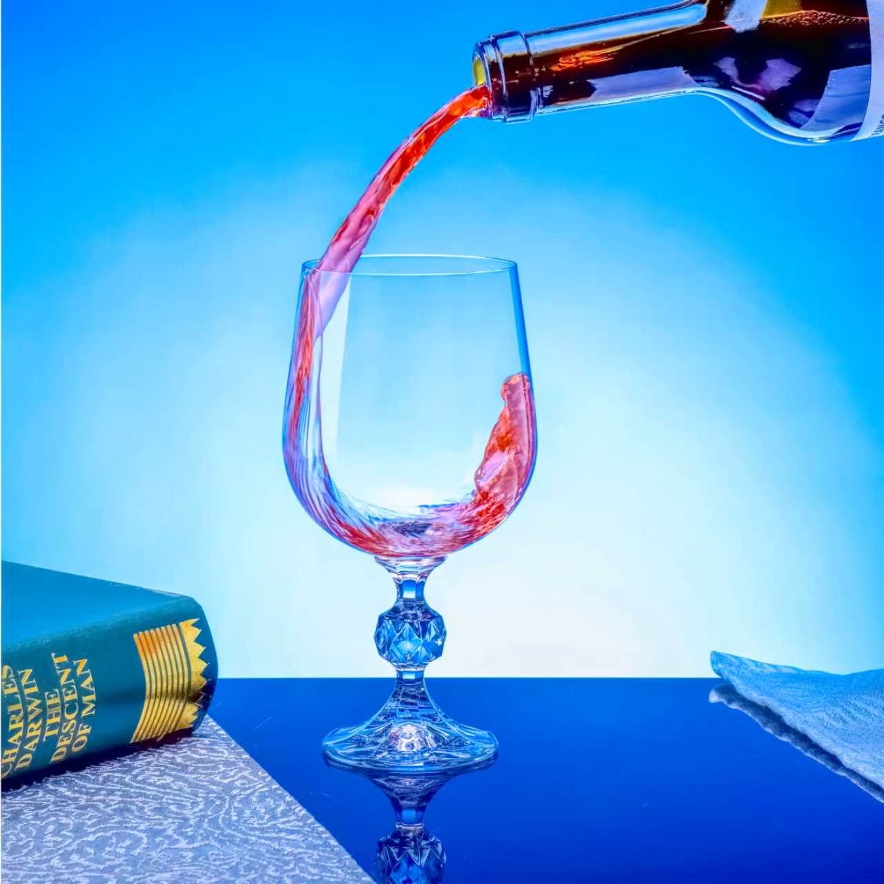 捷克进口莱克斯直销无铅水晶酒具，涵盖红酒杯、醒酒器、白酒杯等套装，手工吹制200ml克劳迪娅蝶型杯 Item Picture