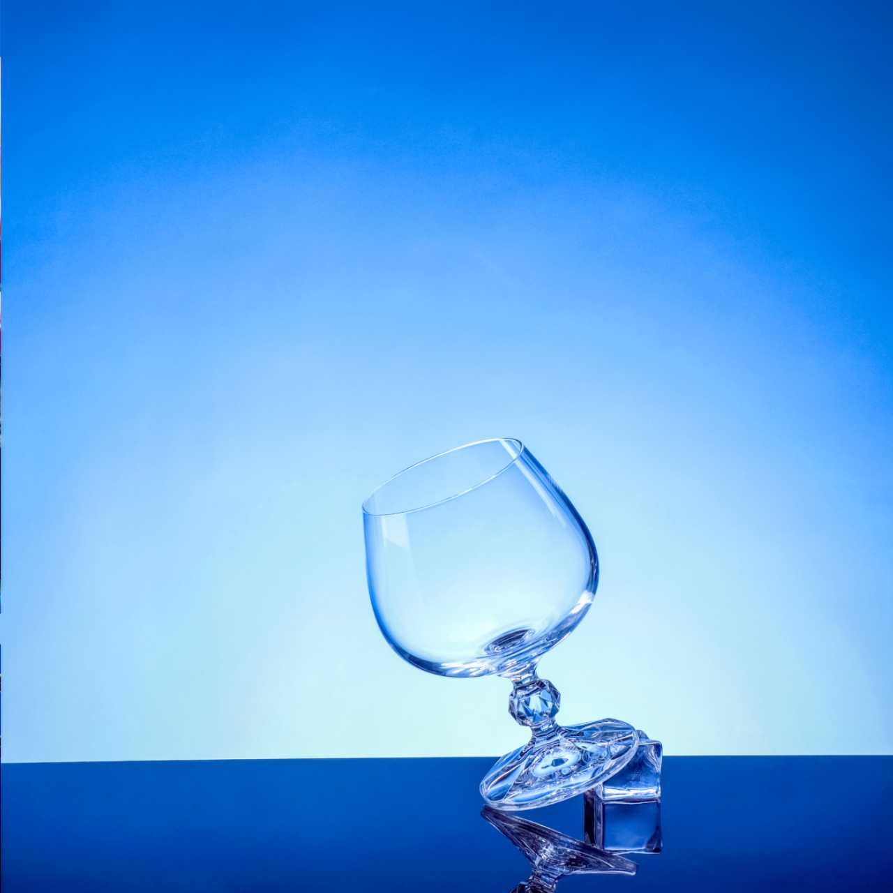 捷克进口莱克斯直销无铅水晶酒具，涵盖红酒杯、醒酒器、白酒杯等套装，手工吹制200ml克劳迪娅蝶型杯 undefined