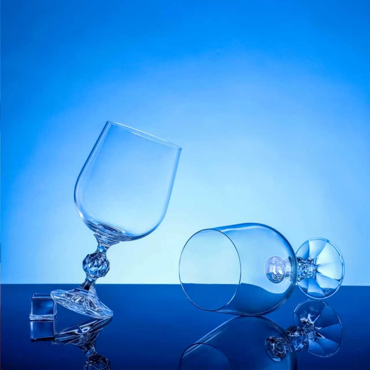 捷克进口莱克斯直销无铅水晶酒具，涵盖红酒杯、醒酒器、白酒杯等套装，手工吹制200ml克劳迪娅蝶型杯 undefined