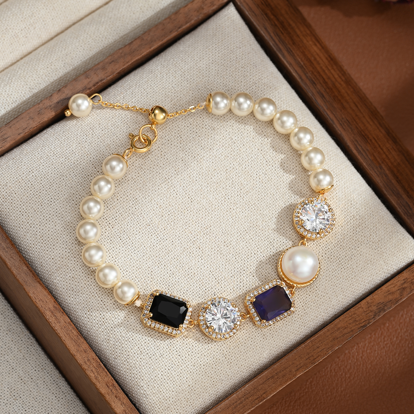 Pulsera ligera de lujo estilo medio regalo para novia exquisita y versátil Specification image