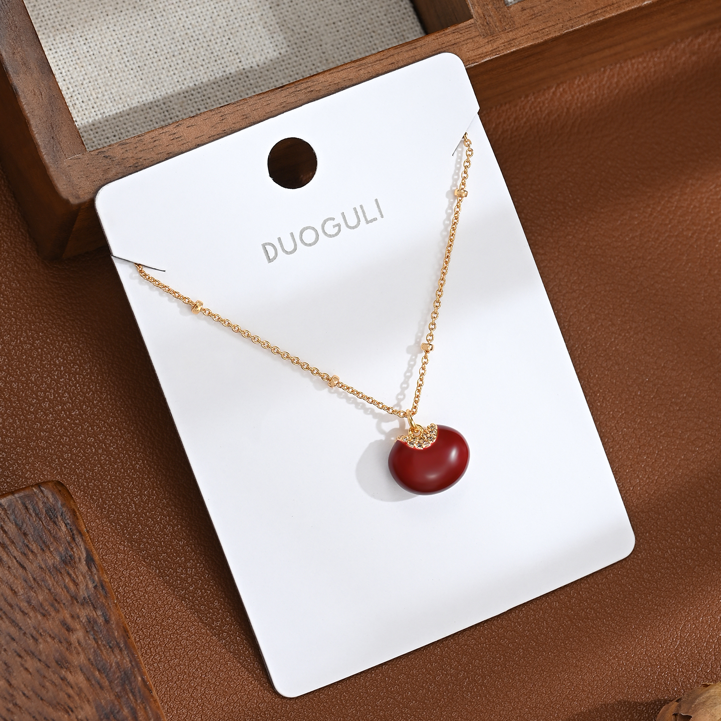 Ligero lujo nicho personalidad forma collar mujer alta sensación temperamento clavícula cadena