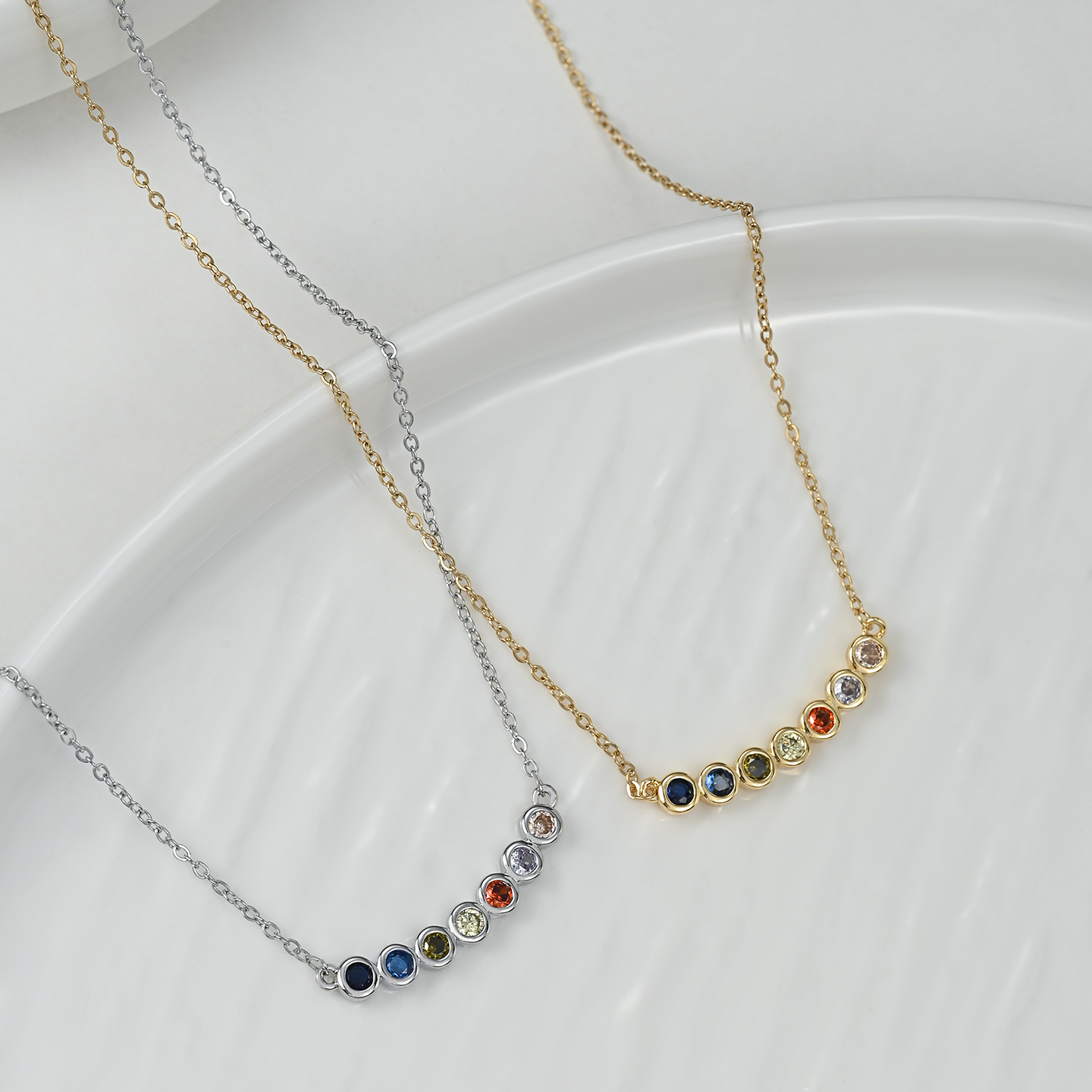 Collar de color de lujo ligero para mujeres de alto nivel de sentido de moda versátil