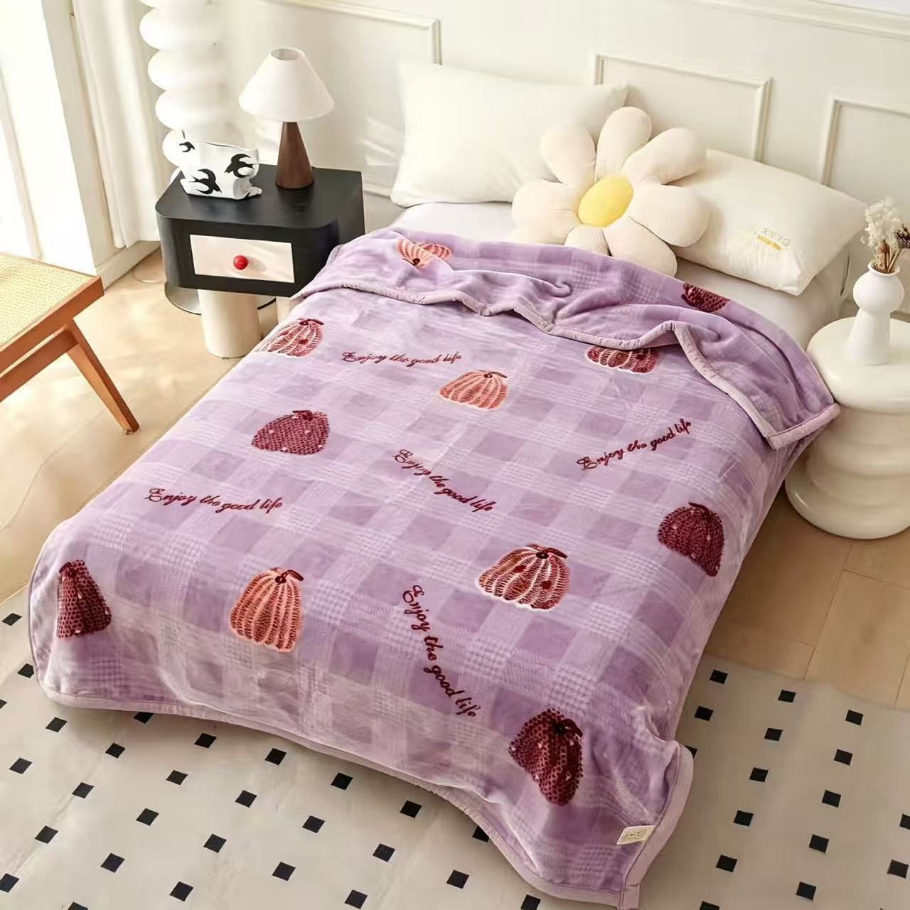 2026 New style mink fleece casual children's blanket, infant cloud children's blanket, cartoon air-conditioned baby thickened small cover blanket, student blanket, Christmas season blanket Item Picture