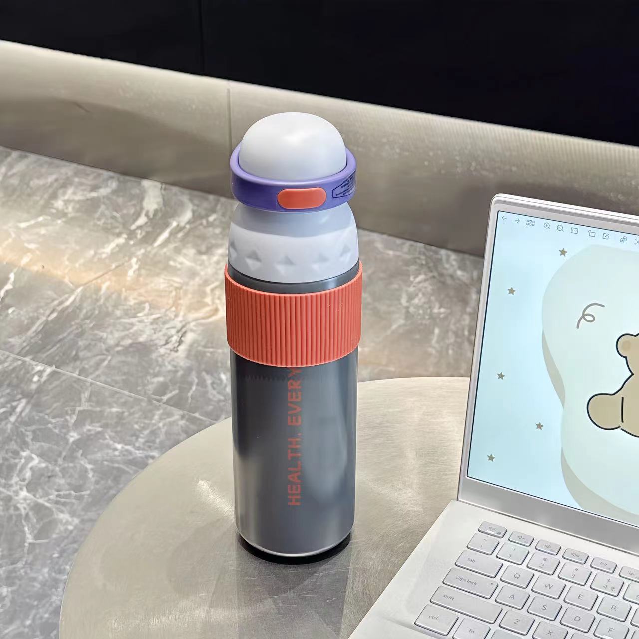 Portable portable sports kettle 700ML details Picture
