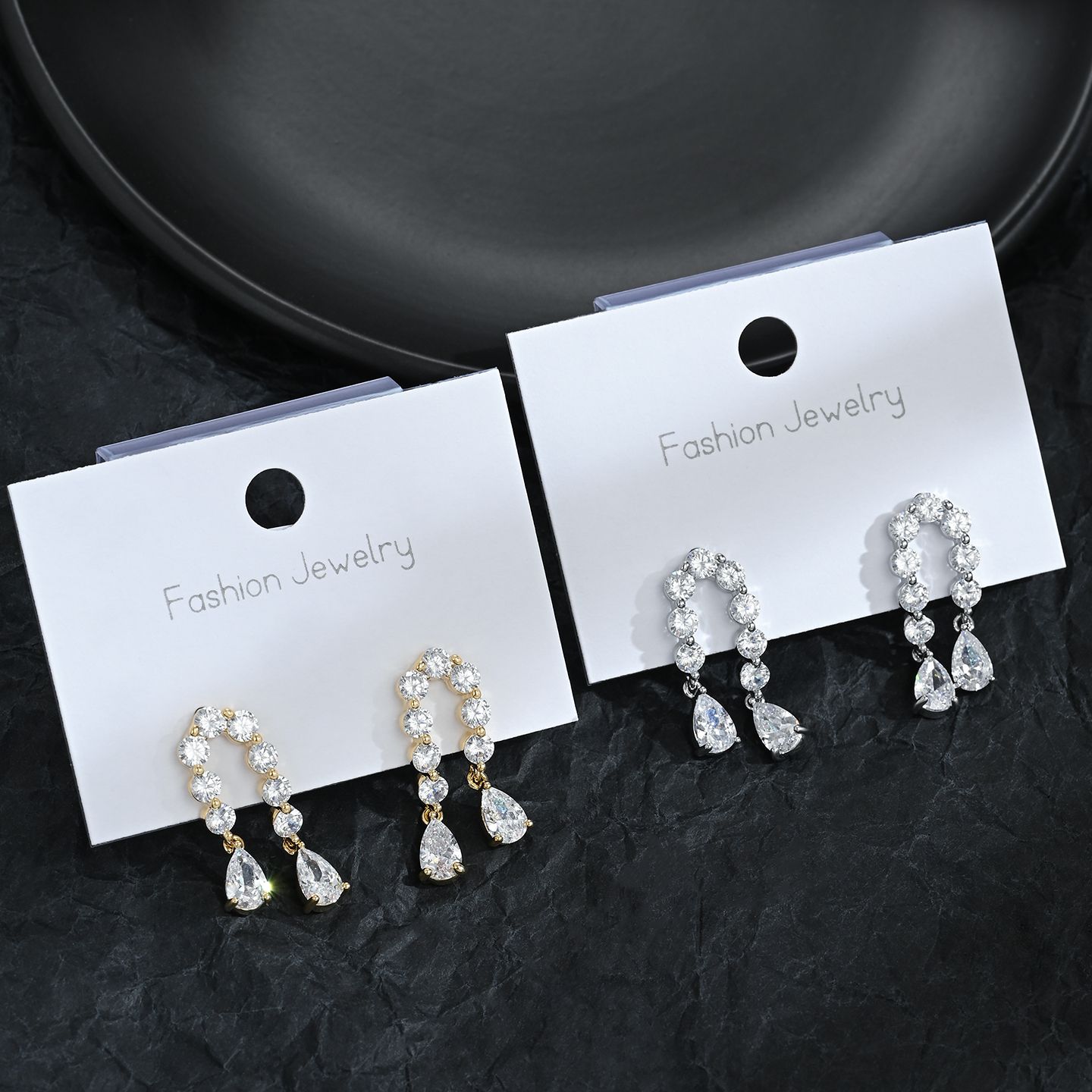 Exquisita moda ligera extravagancia borla pendientes para mujeres nicho sentido del diseño accesorios de oído versátiles
