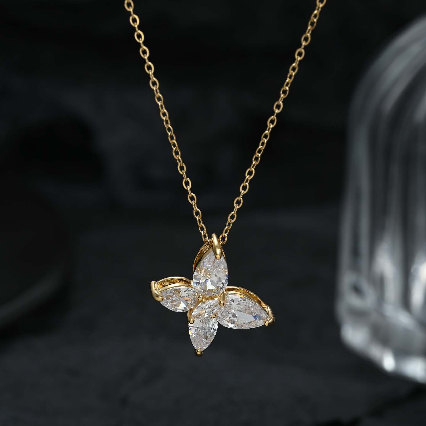 Collar de estilo mariposa de lujo clásico para mujeres premium sense regalo para novia Specification image