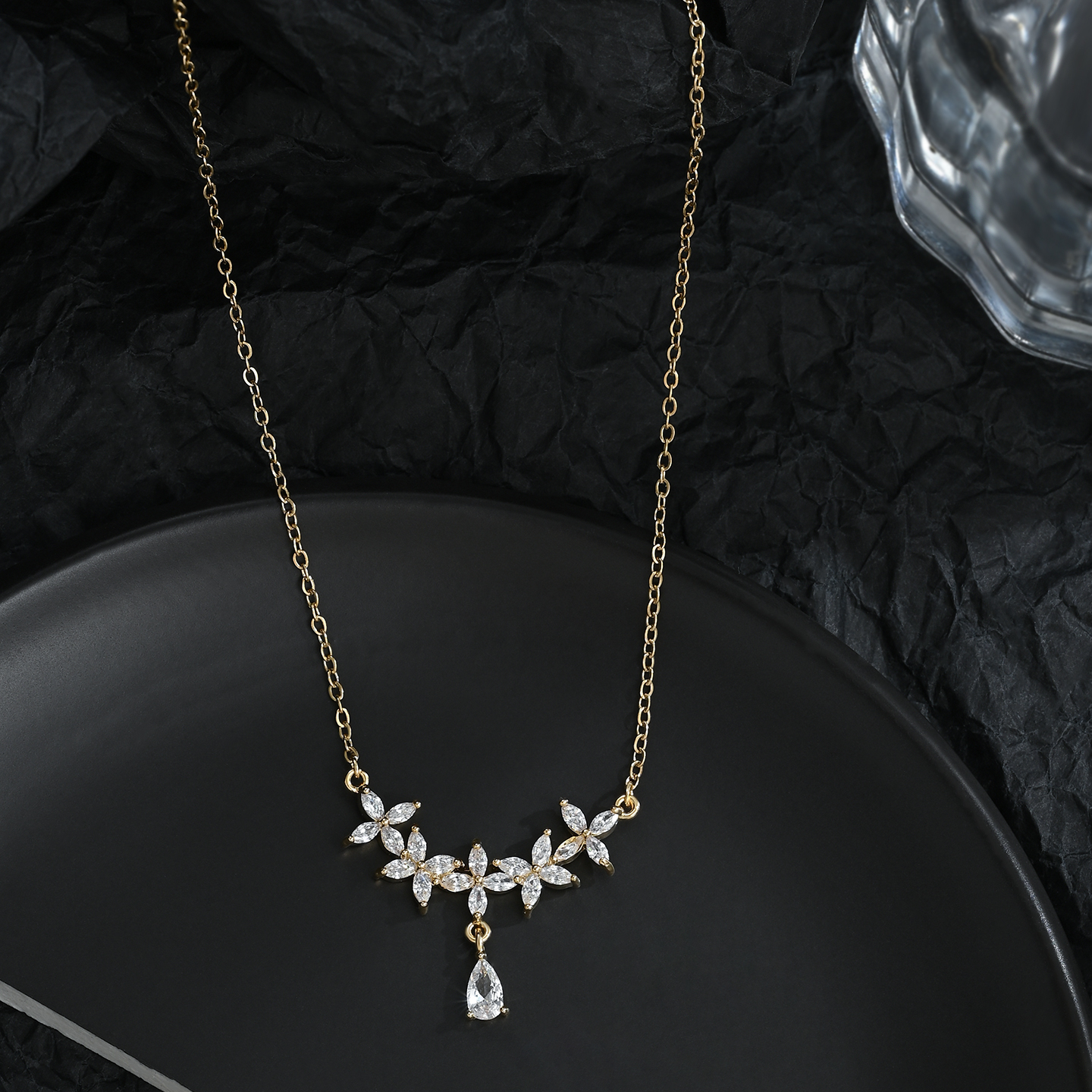Alto sentido de la luz de lujo moda de las mujeres collar regalo de cumpleaños Item Picture