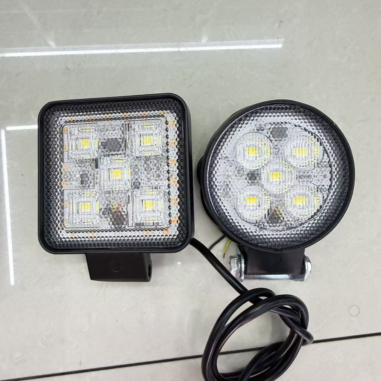 Automobile LED lights, truck spotlights, searchlights, focused yellow daytime running lights, strobe lights, focused lights details Picture