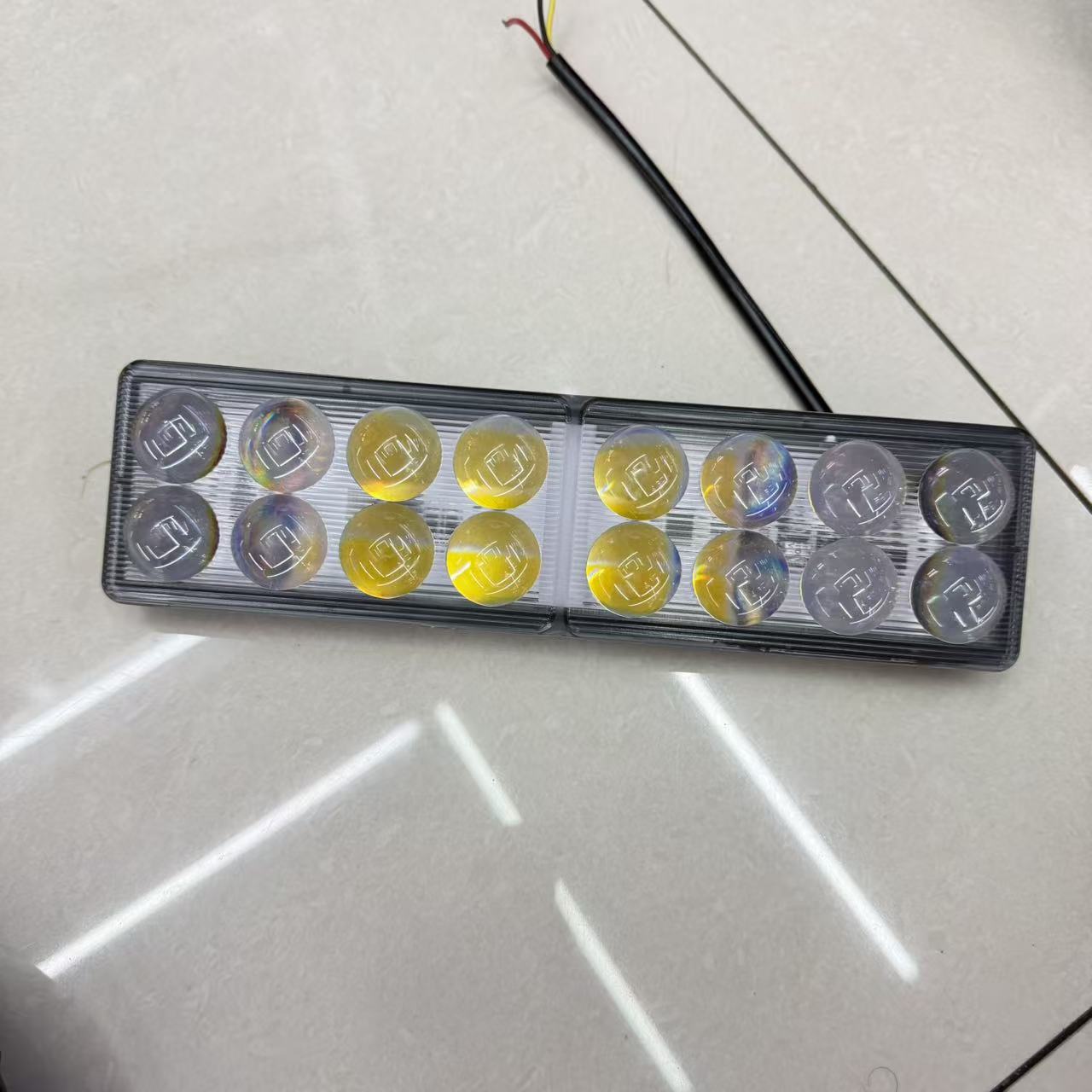 Automobile LED lights, truck spotlights, searchlights, focused yellow daytime running lights, strobe lights, focused lights Item Picture