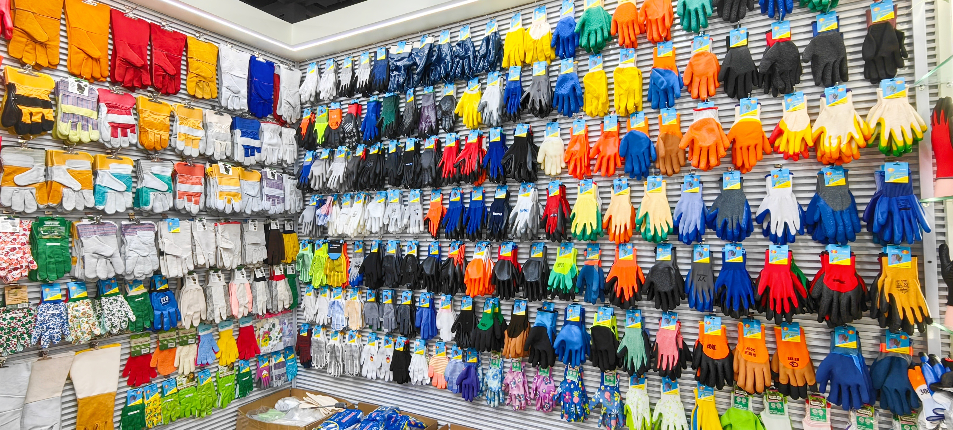Yiwu Zhuopin Labor Protection Gloves Factory describe pic - 2