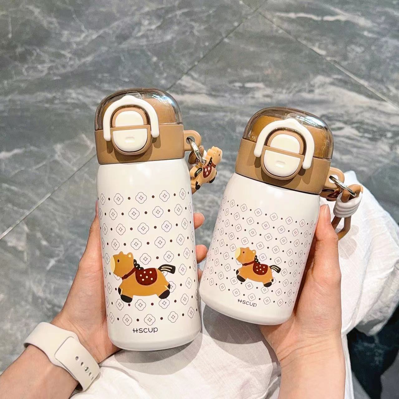 Double Drink Horse Friends Club Children's Cup 500ML Item Picture