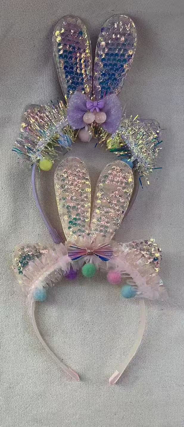Sequined rabbit ear material hair accessory, Japanese acrylic diamond cloth sticker, small clip, woolen cap decoration Application Scenario