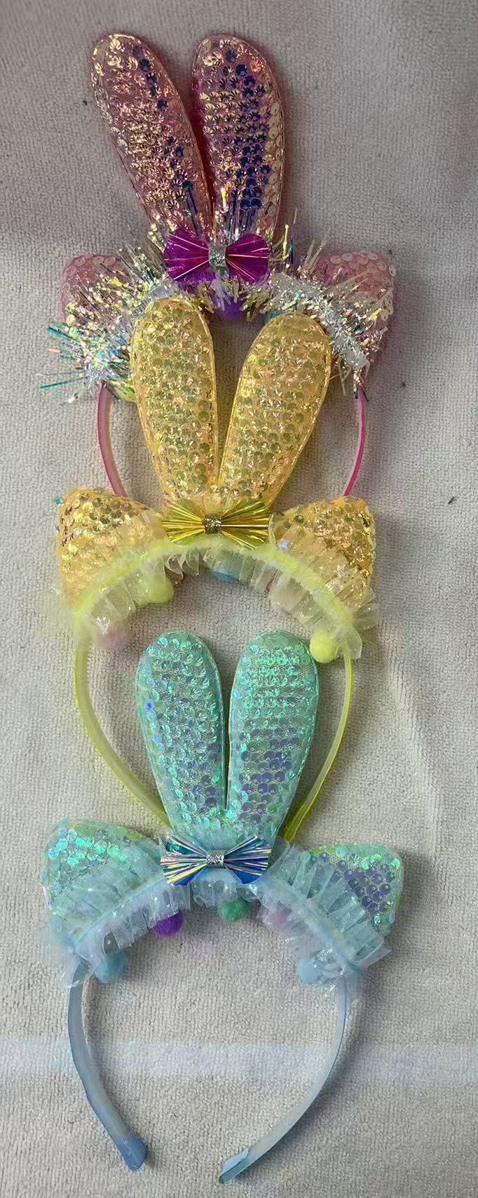Sequined rabbit ear material hair accessory, Japanese acrylic diamond cloth sticker, small clip, woolen cap decoration Specification image